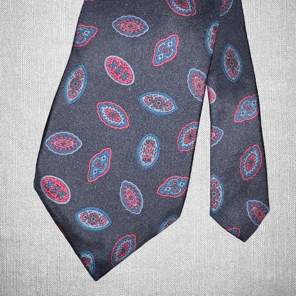 Black Small Mandala Tie - Picture 1 of 4